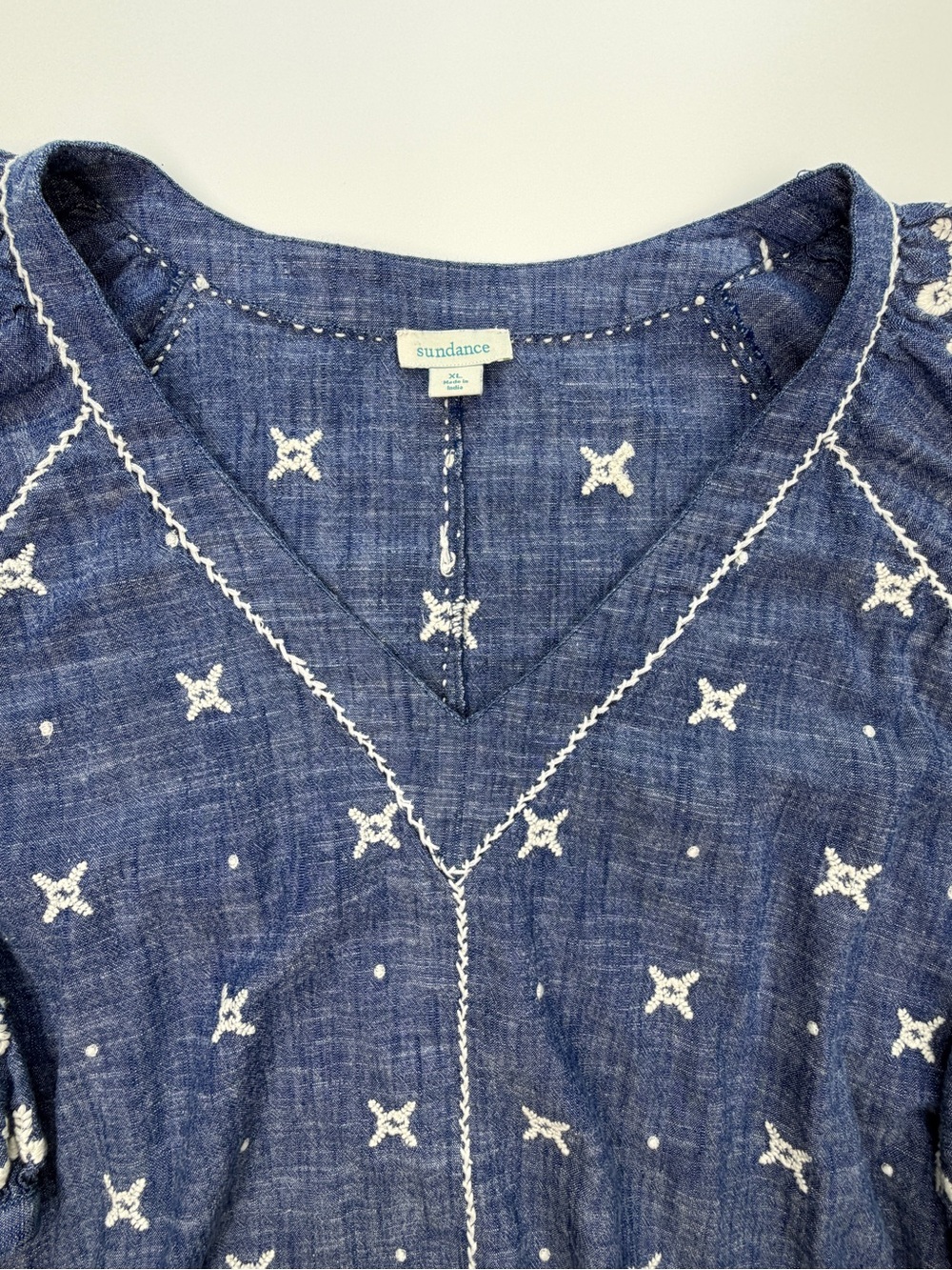 Sundance "Discover Beauty" embroidered denim chambray top GUC XL - Picture 3 of 6